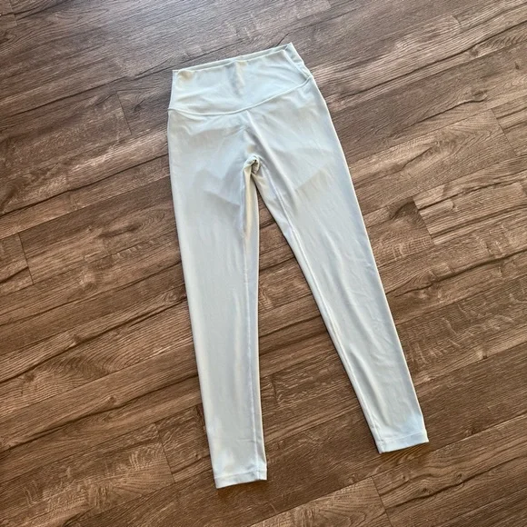 Women's NWT PARAGON Sculptseam Plus Light Blue Leggings - Picture 3 of 5